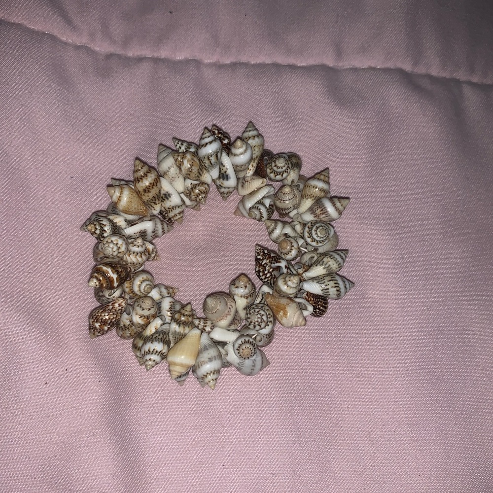 Seashell bracelet